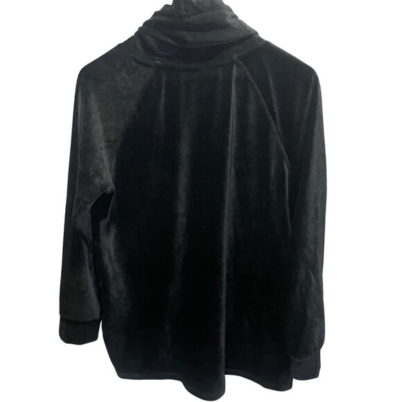 Isaac Mizrahi Live Women’s Small Black Velour Hoodie Pullover Long Sleeve - Picture 3 of 5